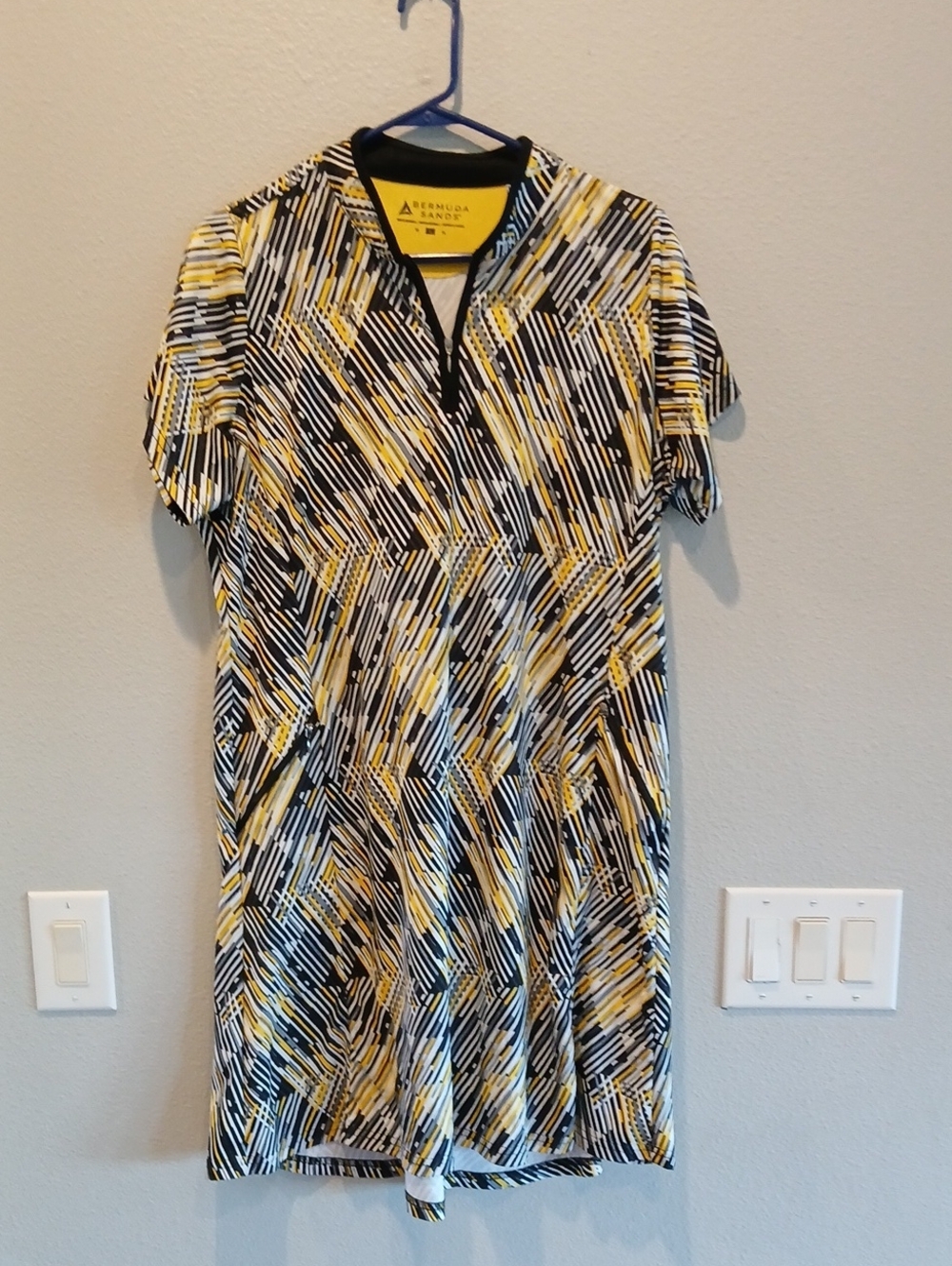Bermuda Sands Xl Yellow Black Graphic Short Sleeve Dress Golf Athletic